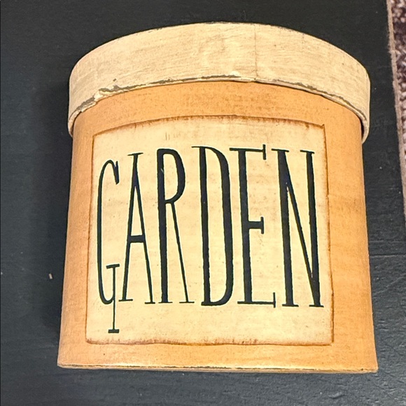 Rustic Stacking Boxes - Heart, Garden, Rabbit Design - Picture 3 of 4
